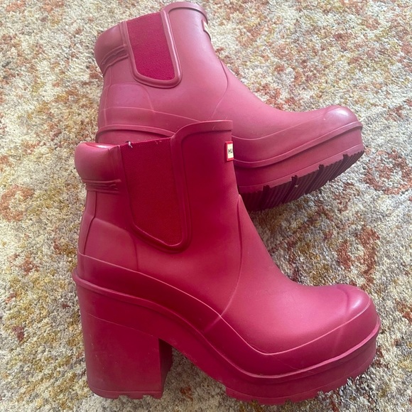 Hunter Original Block Heel Chelsea Boot - Picture 3 of 8